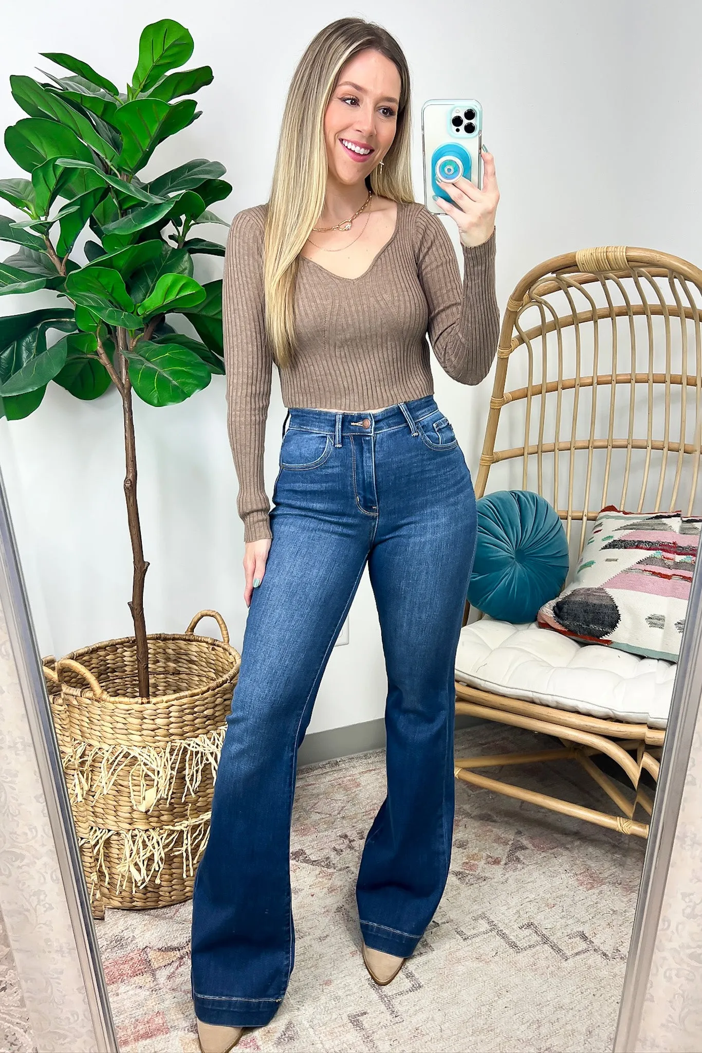 Celiah Rib Knit V-Neck Crop Top - FINAL SALE