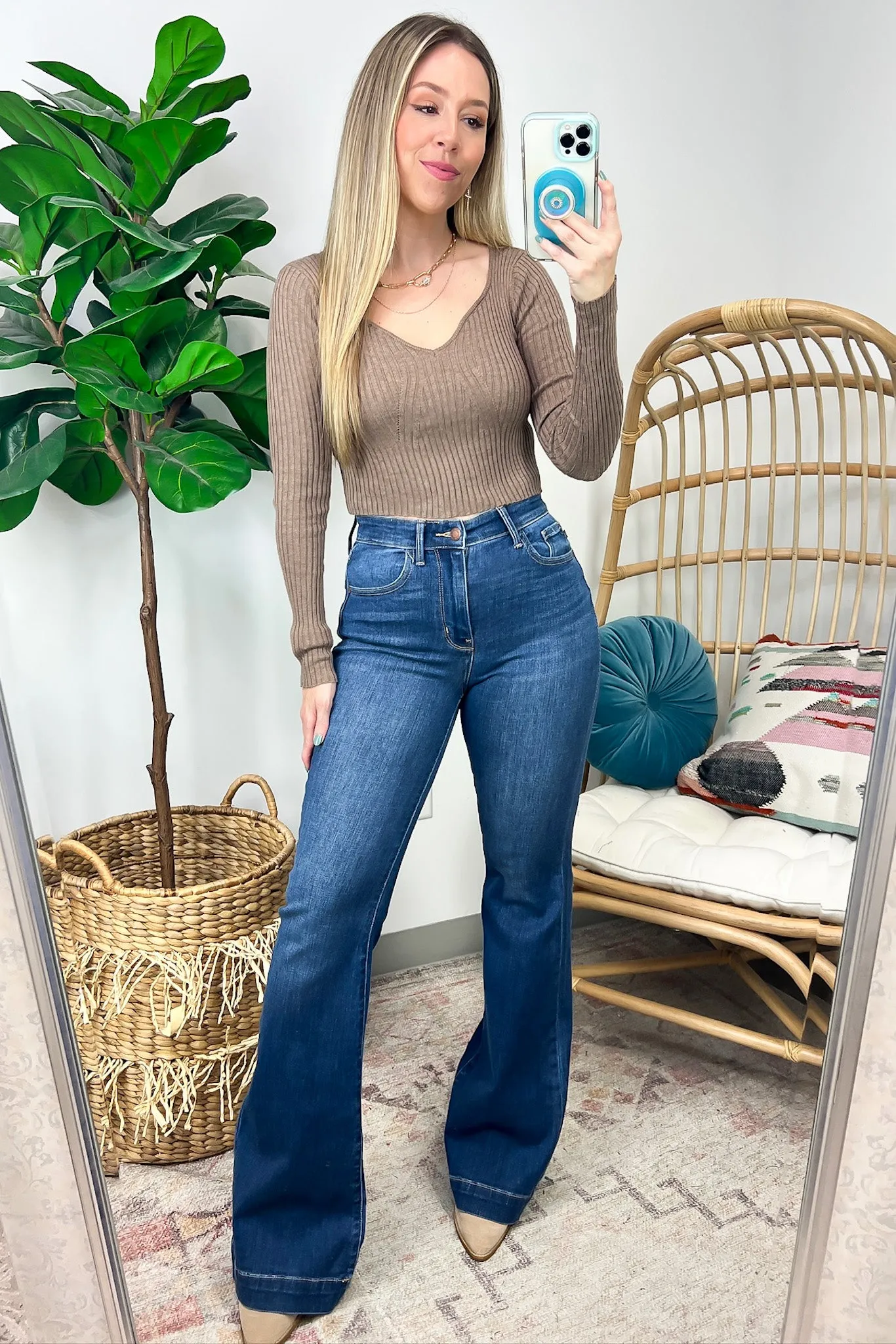 Celiah Rib Knit V-Neck Crop Top - FINAL SALE