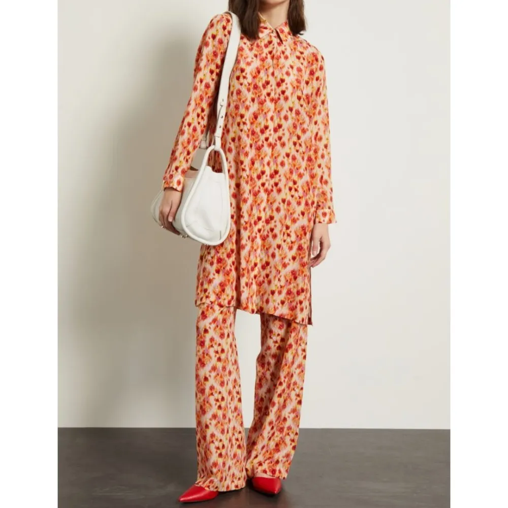 Max Mara Studio  |Silk Street Style Long Sleeves Plain Logo Tunics